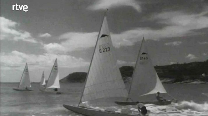 NO-DO - Campeonato de patines a vela en S'Agaró