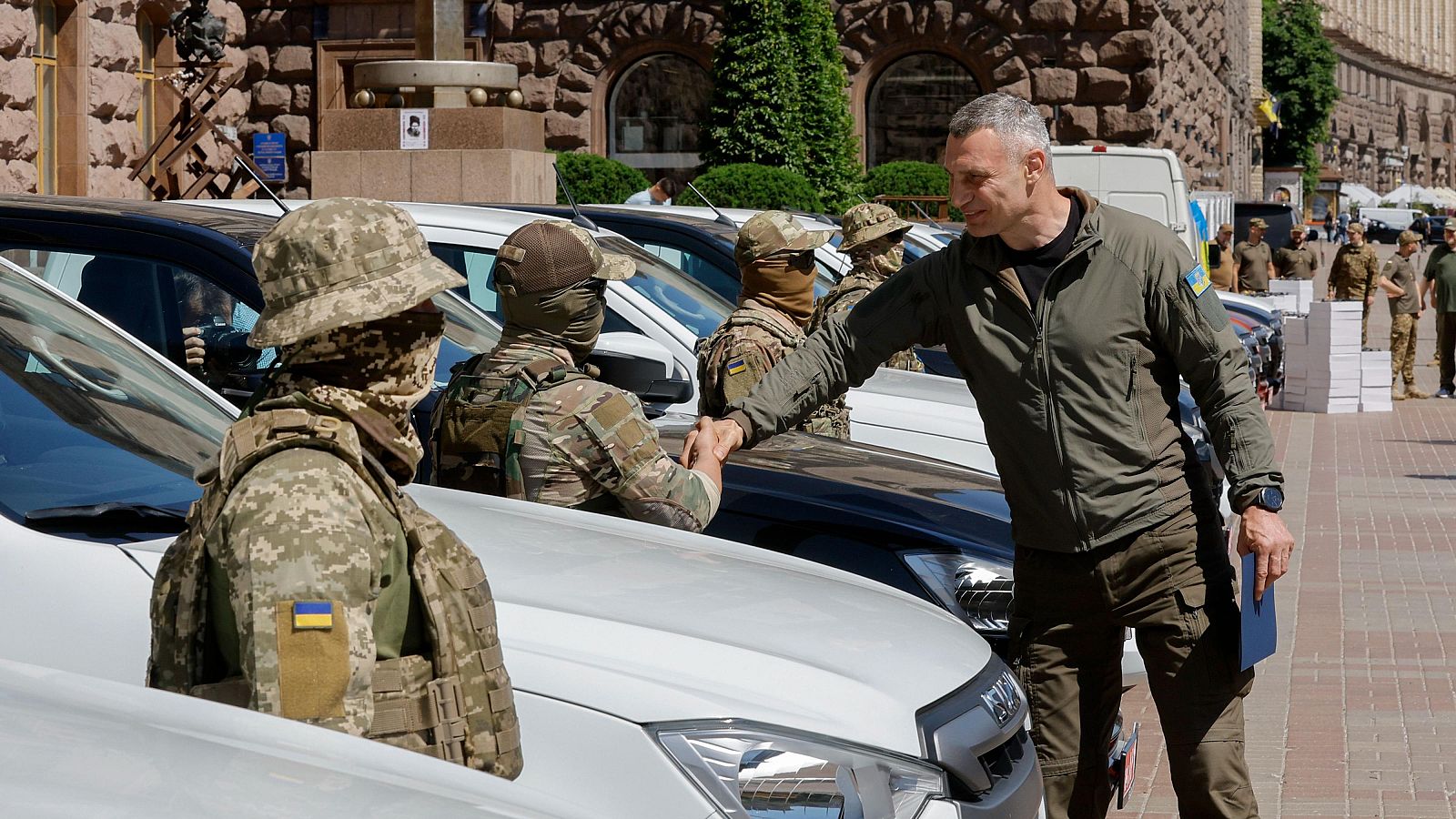 Miles de ucranianos, llamados a filas por la nueva ley de movilización | Ver