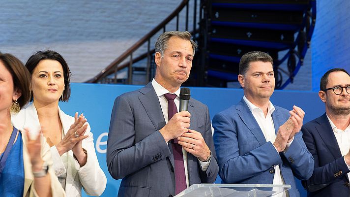 Especiales informativos - Dimite el primer ministro belga tras los malos resultados electorales