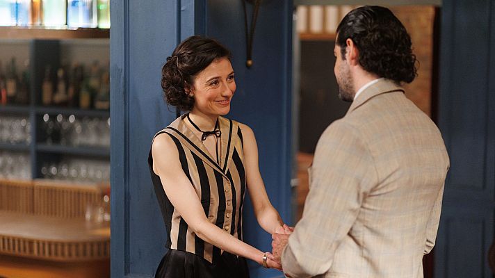 Salón de té La Moderna - Inés se reconcilia con César