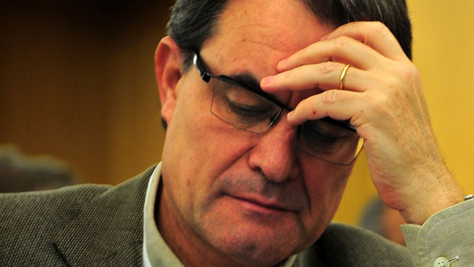 Duran contempla un Govern sin un pacto con ERC y Junqueras exige una consulta "sin dilaciones"