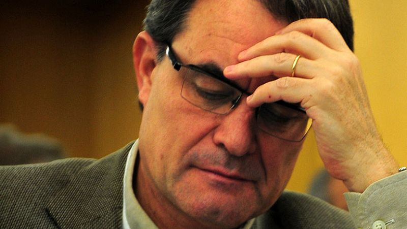 Duran contempla un Govern sin un pacto con ERC y Junqueras exige una consulta "sin dilaciones"