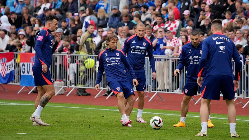 Croacia ya entrena para su primer partido de Eurocopa ante España | Ver