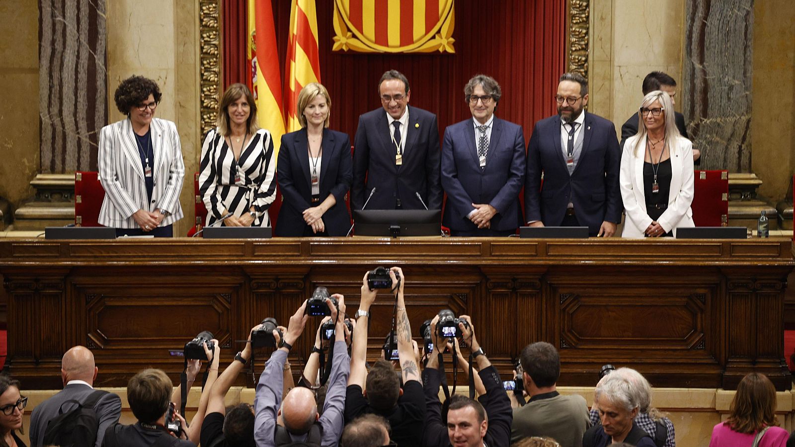 Junts, ERC y CUP logran una mesa del Parlament independentista