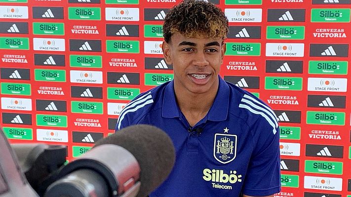 Fútbol - Yamal, a RTVE: "Intento no pensar mucho en lo que me pasa"