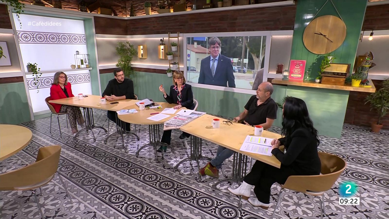 Gemma Nierga entrevista Josep Rius. Jere Mateo i Adam Martín presenten el llibre 'La travessia infinita'. I parlem de l'amnistia amb Isabel Palacios