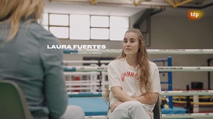 París una historia de amor - Laura Fuertes y Lydia Valentín "Las primeras de la historia"