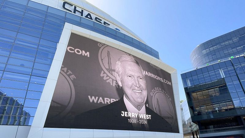 Fallece Jerry West, el icono de la NBA que es la imagen de su logo