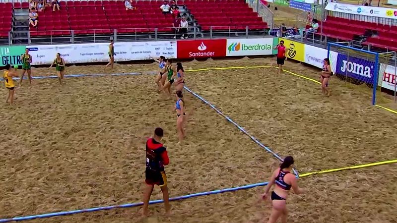 Balonmano Playa - Arena 1000 EBT Handball Tour Vilanova i La Geltr. Resumen - ver ahora