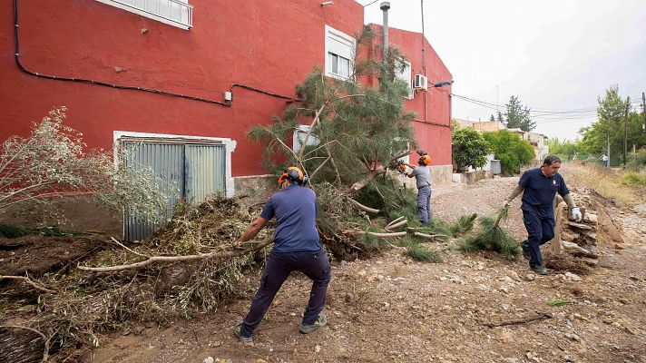 Telediario 1 - Murcia se recupera de las consecuencias del temporal