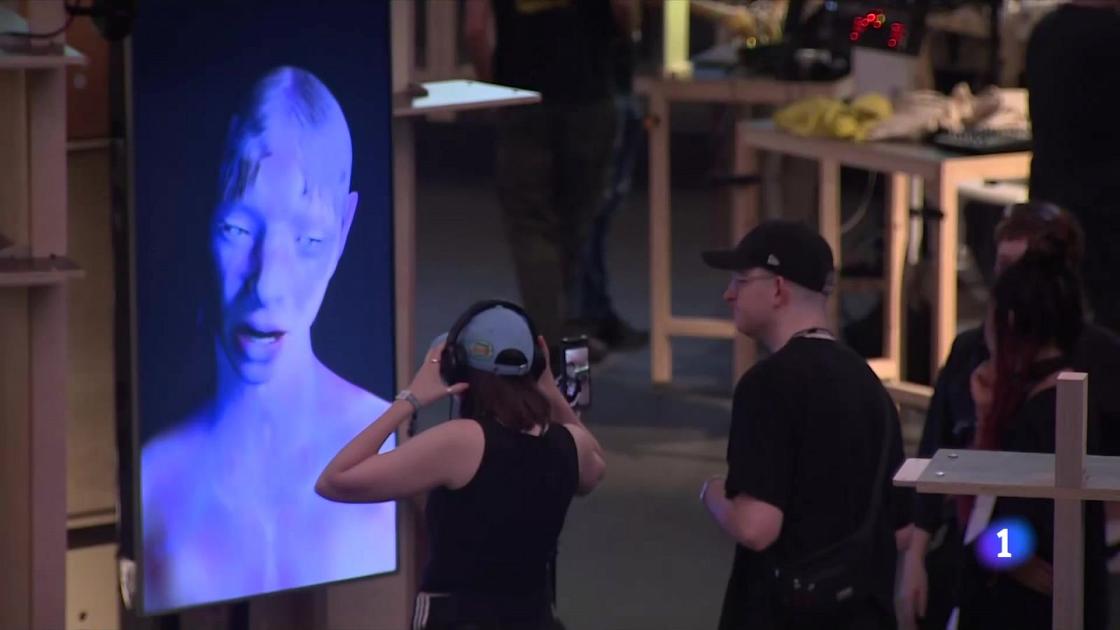 Arrenca el Sónar: música electrònica i Inteligència Artificial - L'Informatiu | Veure