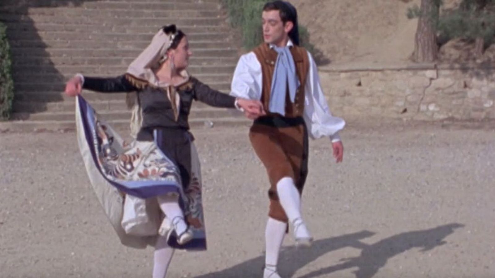 Cantando se hace camino - Sardana y cançó - Cantando se hace camino | Ver