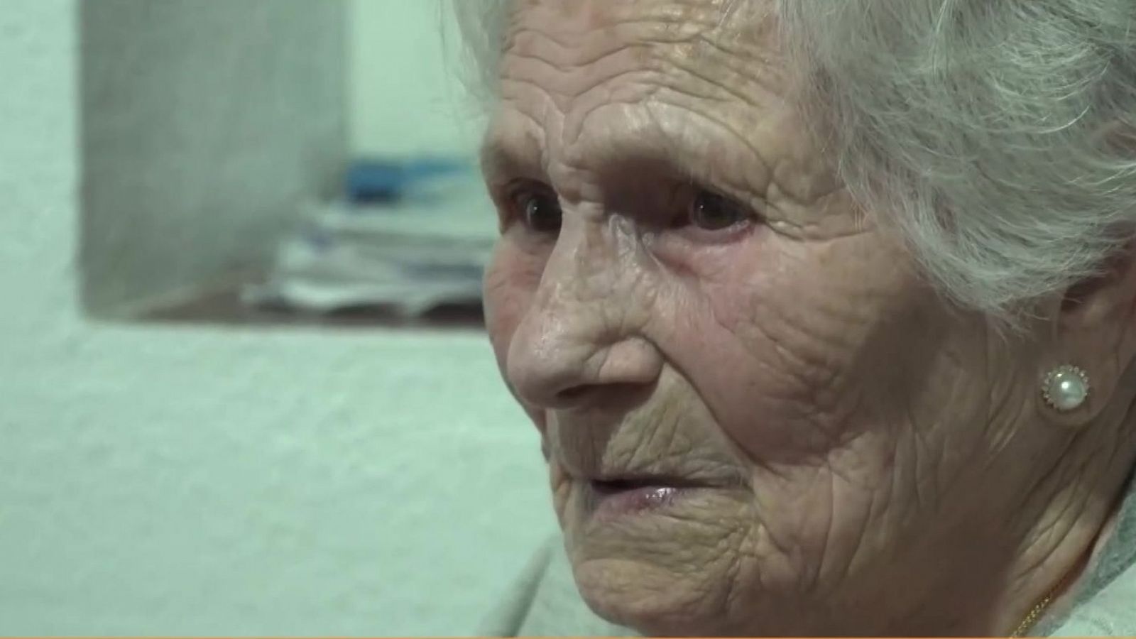 El Cádiz CF evita el desahucio de una mujer de 88 años El Cádiz CF evita el desahucio de una mujer de 88 años