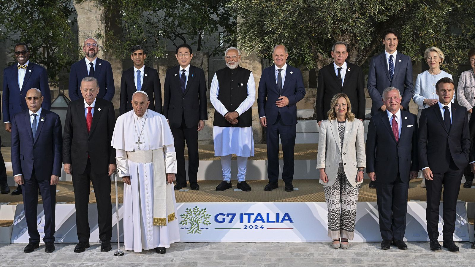 Telediario matinal fin de semana en cuatro minutos | Ver