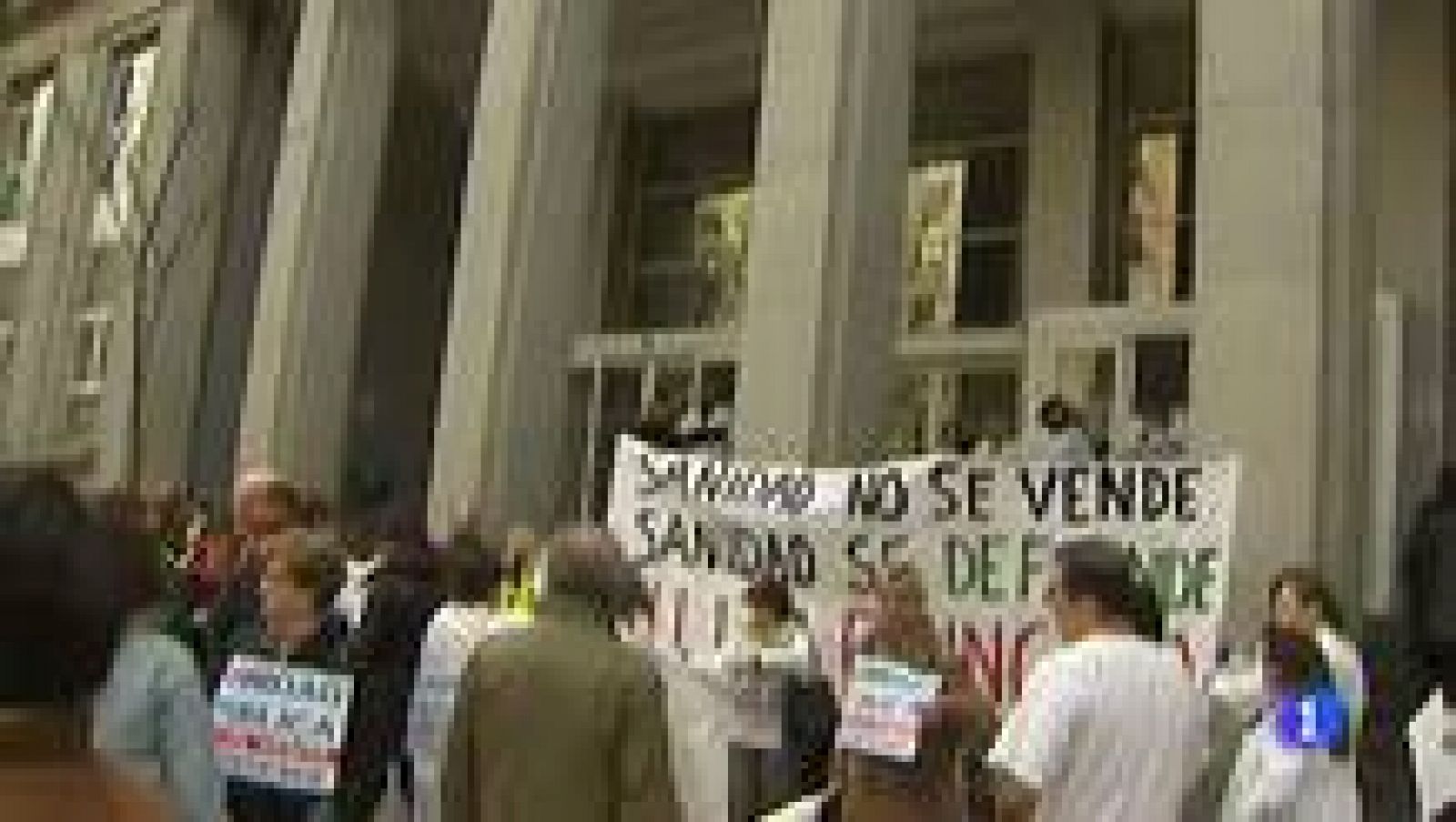 Telediario 1: Miles de "batas blancas" marchan en Madrid contra la privatización sanitaria | RTVE Play