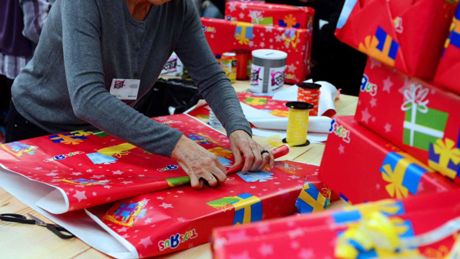 Juguetes anticrisis para que los más pequeños no paguen la crisis en Navidad | Ver