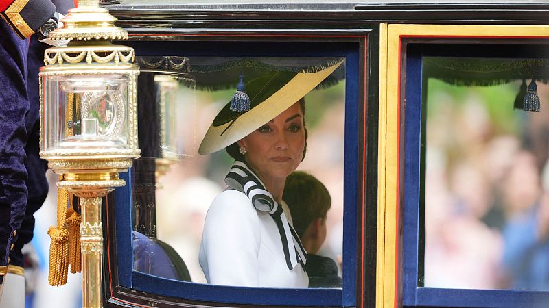 Kate Middleton reaparece en público tras el anuncio de su cáncer