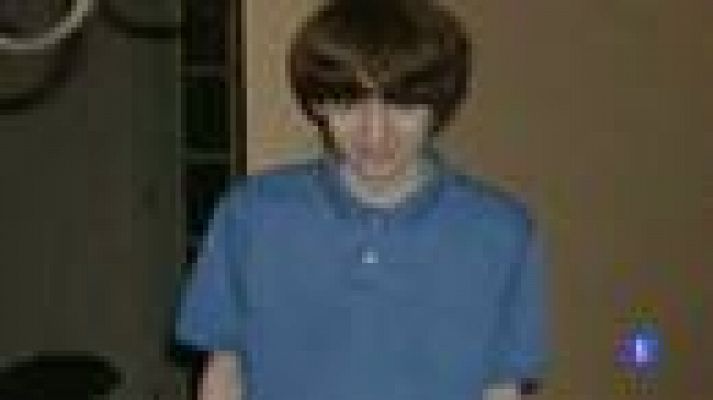 Telediario 1 - La policía trata de reconstruir la secuencia de la matanza de Newtown