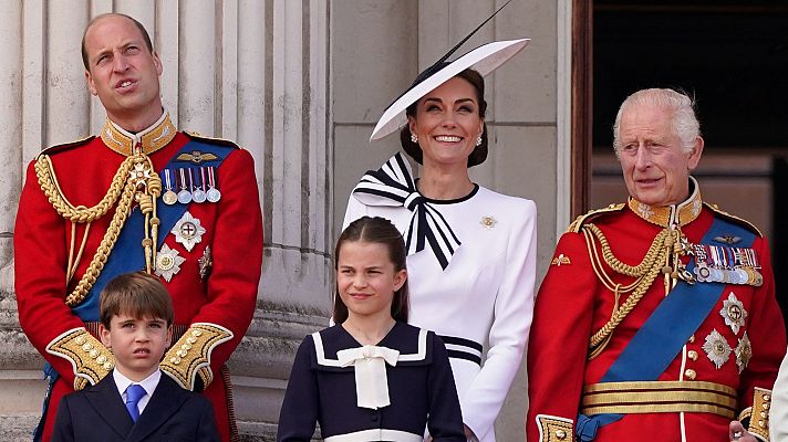 Telediario Fin de Semana - Kate Middleton reaparece por primera vez desde que anunció su cáncer en el desfile por el cumpleaños de Carlos III