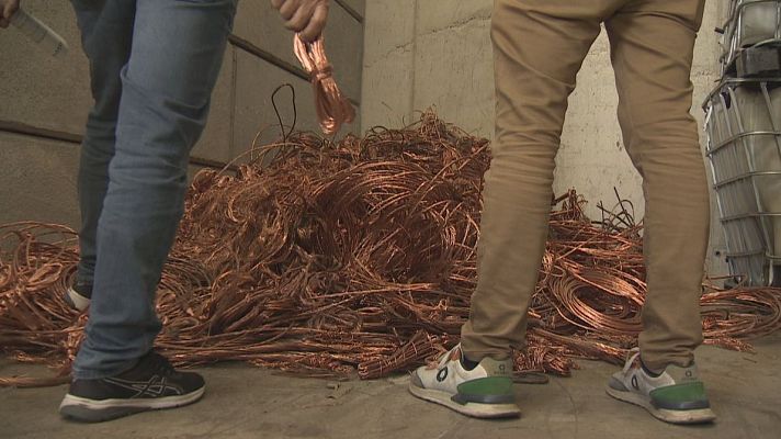 L'Informatiu - Algunes empreses busquen alternatives al coure