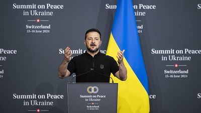 Zelenski celebra como un "xito diplomtico" la cumbre de paz de Ucrania celebrada en Suiza