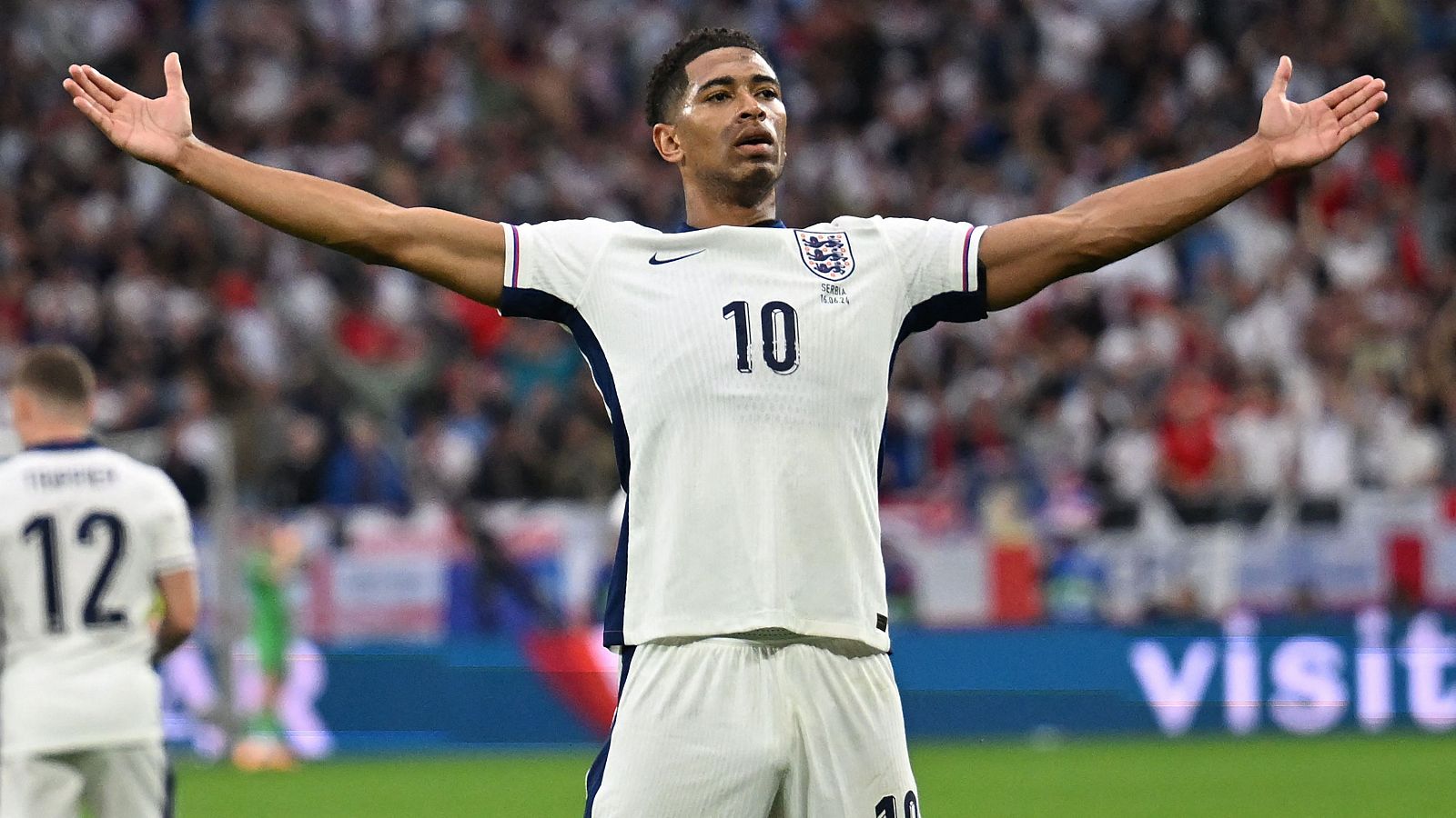 Bellingham sigue iluminado y abre la cuenta inglesa en la Eurocopa