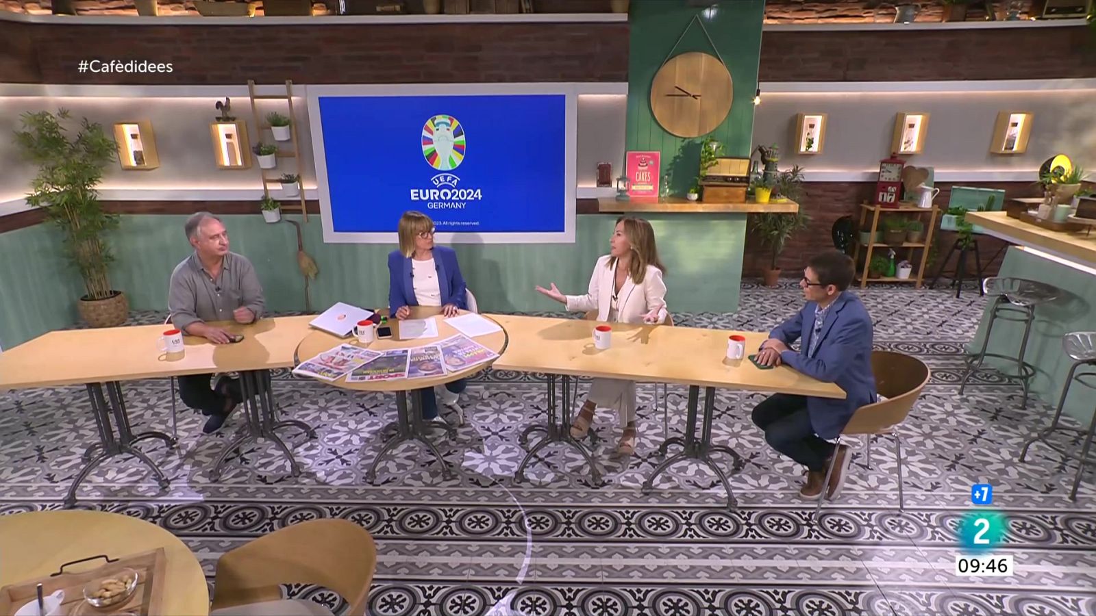 Gemma Nierga entrevista a Santi Rodríguez. Parlem del finançament singular amb l'economista Oriol Amat. I repassem l'inici de l'Eurocopa d'Alemanya