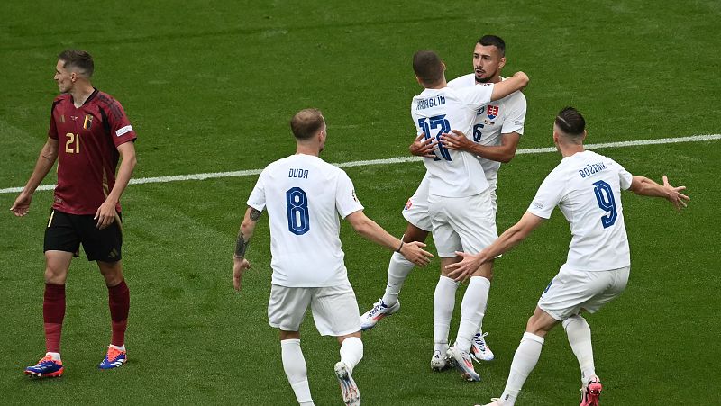 Schranz adelanta a Eslovaquia tras un fallo garrafal en la salida de Bélgica (0-1) en la Eurocopa