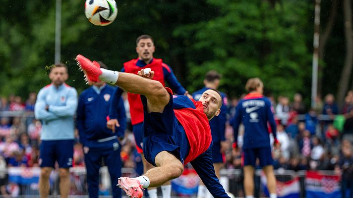 Telediario 1 - Vlasic se retira de la concentración croata