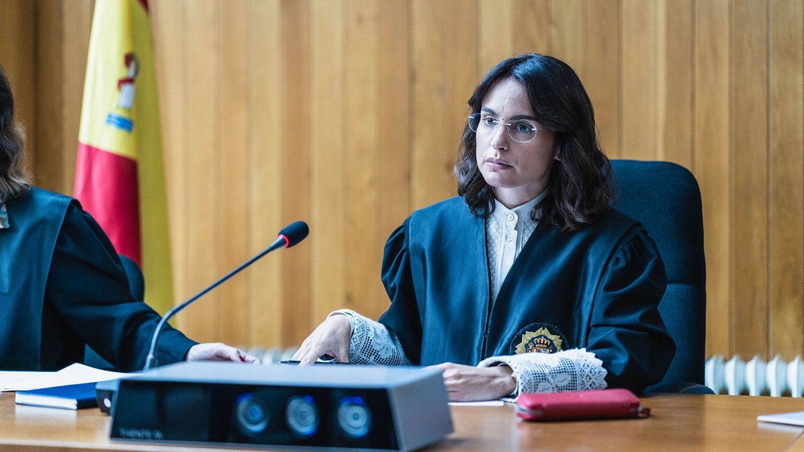 RTVE.es estrena el primer tráiler de 'Justicia Artificial', protagonizada por Verónica Echegui y Alberto Amann