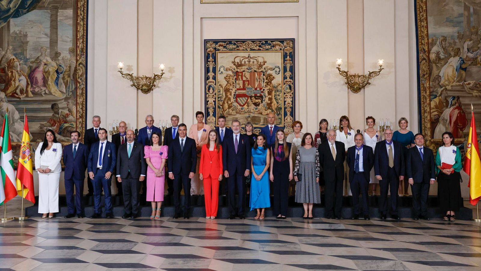 Felipe VI reconoce con la Orden del Mérito Civil a 19 ciudadanos