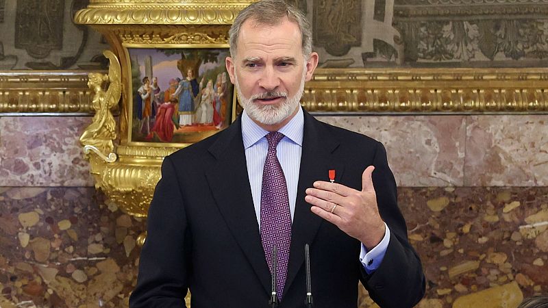 Felipe VI brinda en honor a las 19 personas condecoradas - Informativo 24h | Ver