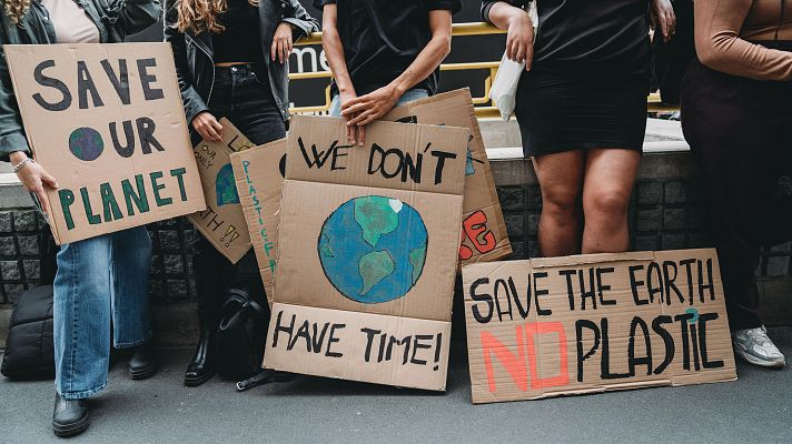 Telediario 1 - Encuesta histórica sobre la crisis climática: el 80% pide a sus gobiernos medidas más contundentes