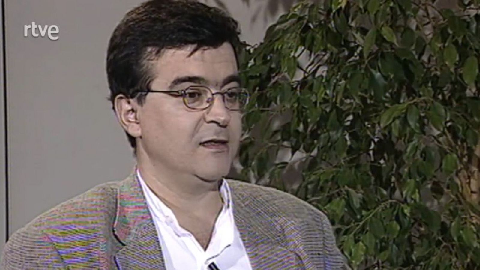 Negro sobre blanco - Javier Cercas, la forja de un escritor - Negro sobre blanco | Ver