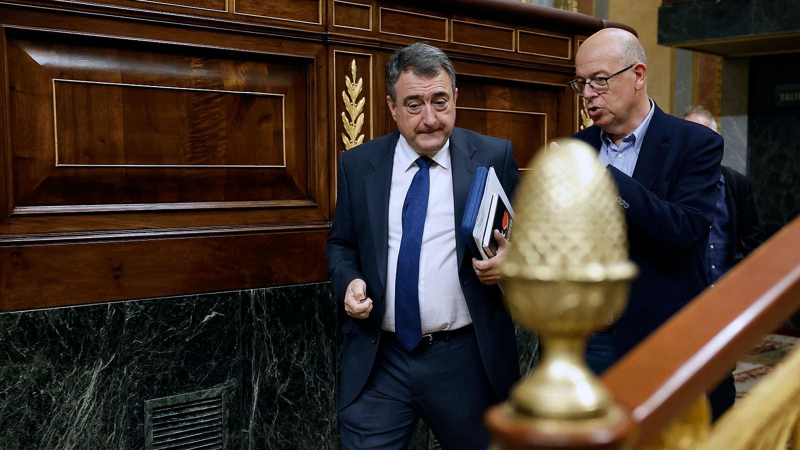 Aitor Esteban: "El PNV está en los momentos difíciles, no como otros partidos" - La hora de La 1 | Ver