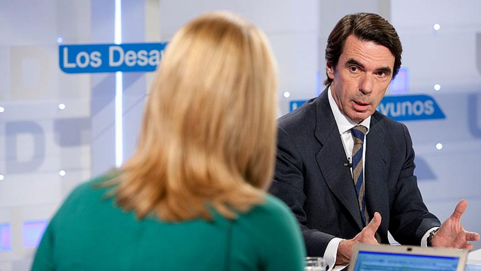 Aznar: "La coalición CiU-ERC es explosiva y la consulta, una chantaje inaceptable"