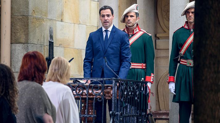 Imanol Pradales se convierte en el sexto lehendakari de la democracia tras jurar ante el Árbol de Gernika