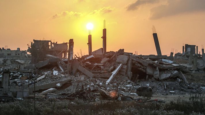 Los ataques israelíes pulverizan barrios en Ráfah