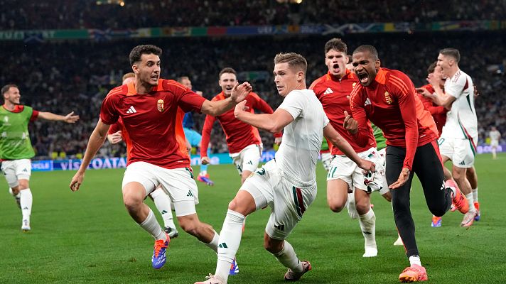 Eurocopa - Csoboth se viste de héroe en el último minuto de partido para dar a Hungría la tercera plaza del Grupo A