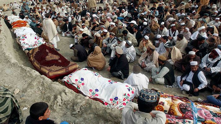 Informativo 24h - Diez niñas mueren por la explosión de una mina en el este de Afganistán