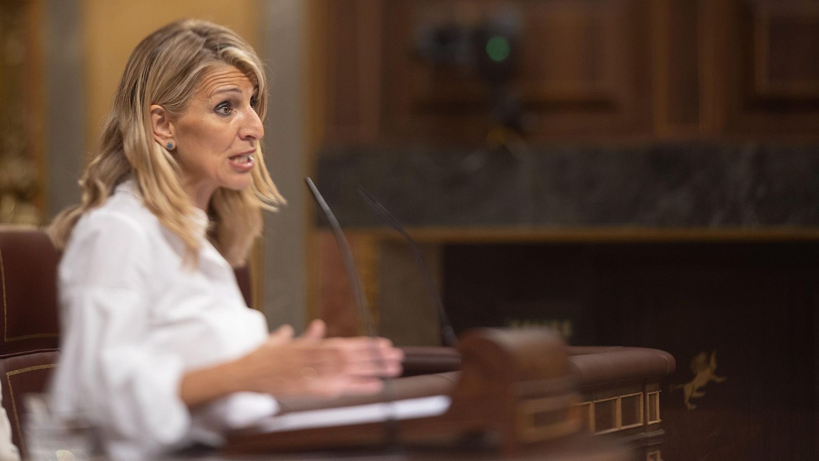 La reducción de la jornada laboral enfrentan al Gobierno y la CEOE | Ver