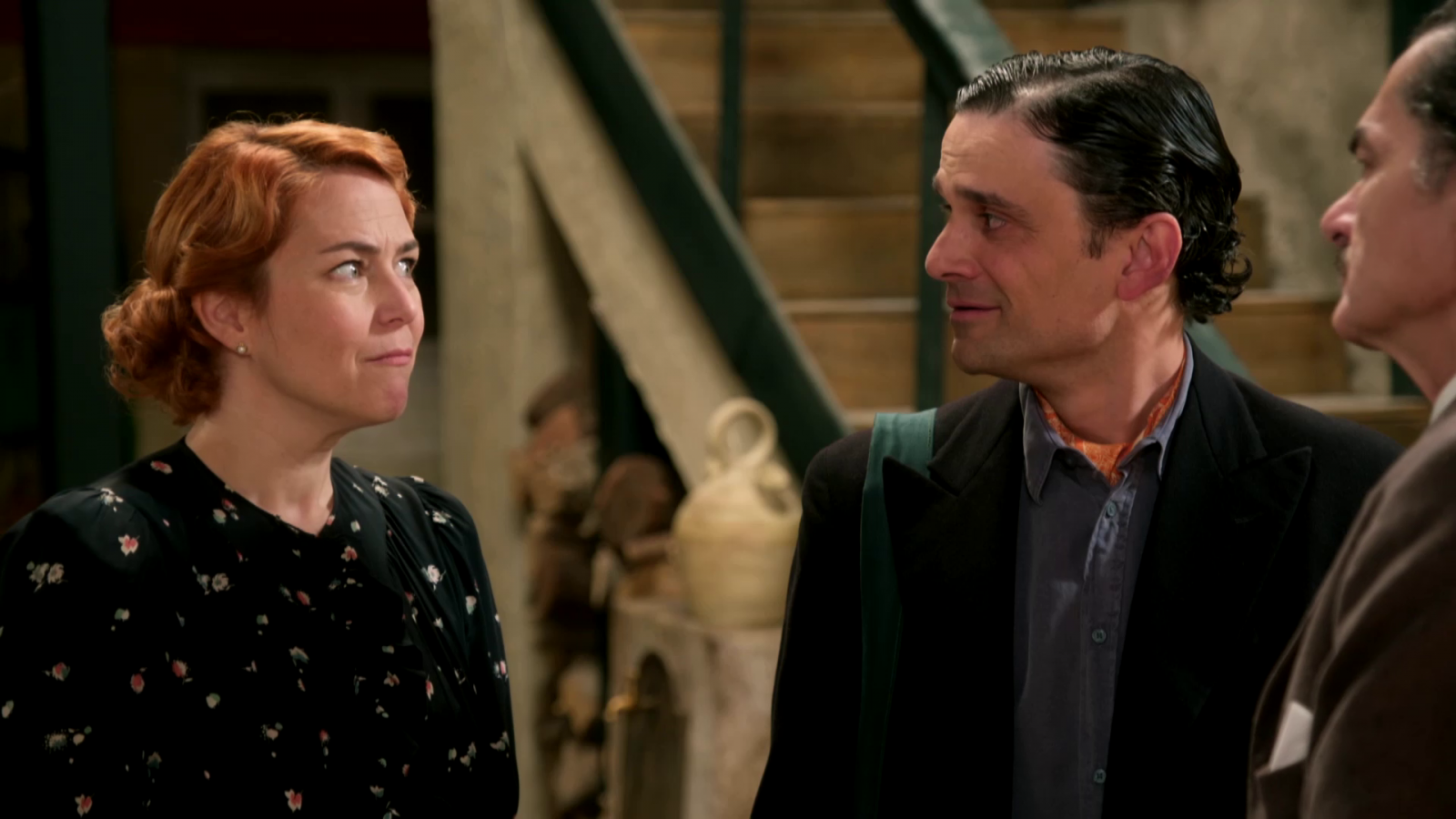 Don Fermín decide regalarle el convite a Pietro y Antonia - Salón de té La Moderna | Ver