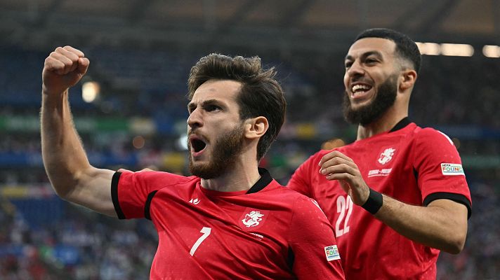 Telediario 1 - Kvarastkhelia y Mikautadze, el gran peligro del ataque de Georgia