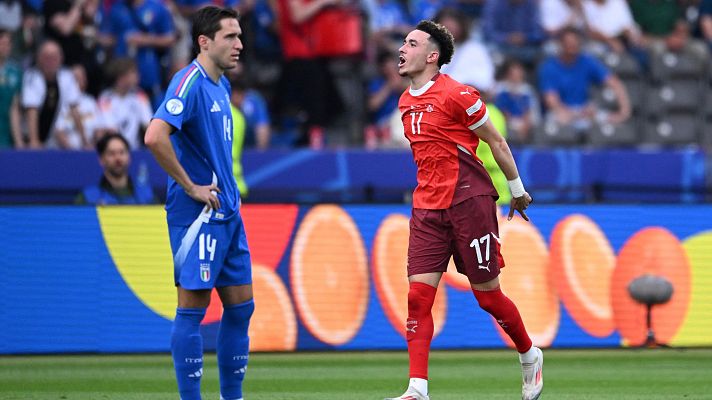 Eurocopa - Vargas pone tierra de por medio para Suiza con una rosca sublime