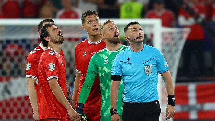 Eurocopa - Gol anulado a Andersen por fuera de juego de Delaney
