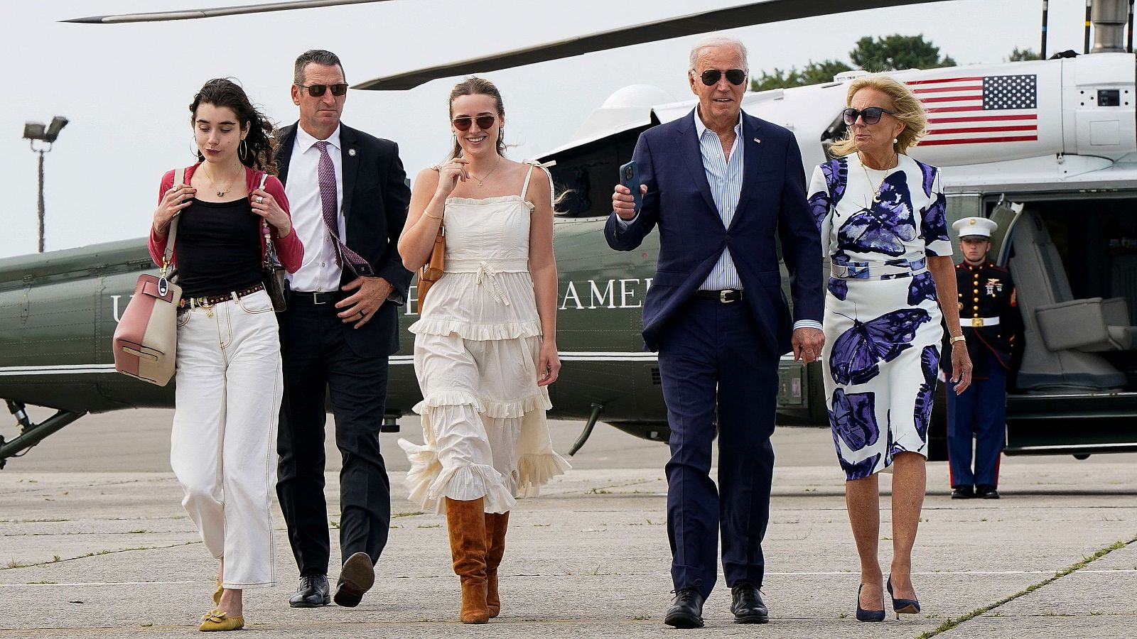 Biden se reúne con su familia para hablar de su futuro político