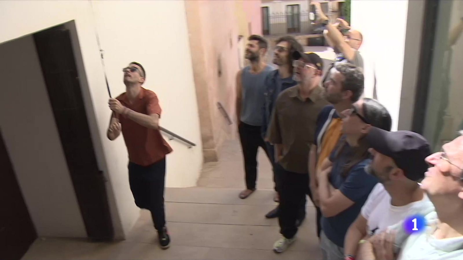 Vetusta Morla ayuda a reconstruir el Conservatorio de Lorca - Telediario Fin de Semana | Ver