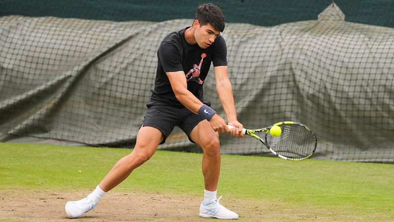 Alcaraz arranca la defensa del título de Wimbledon