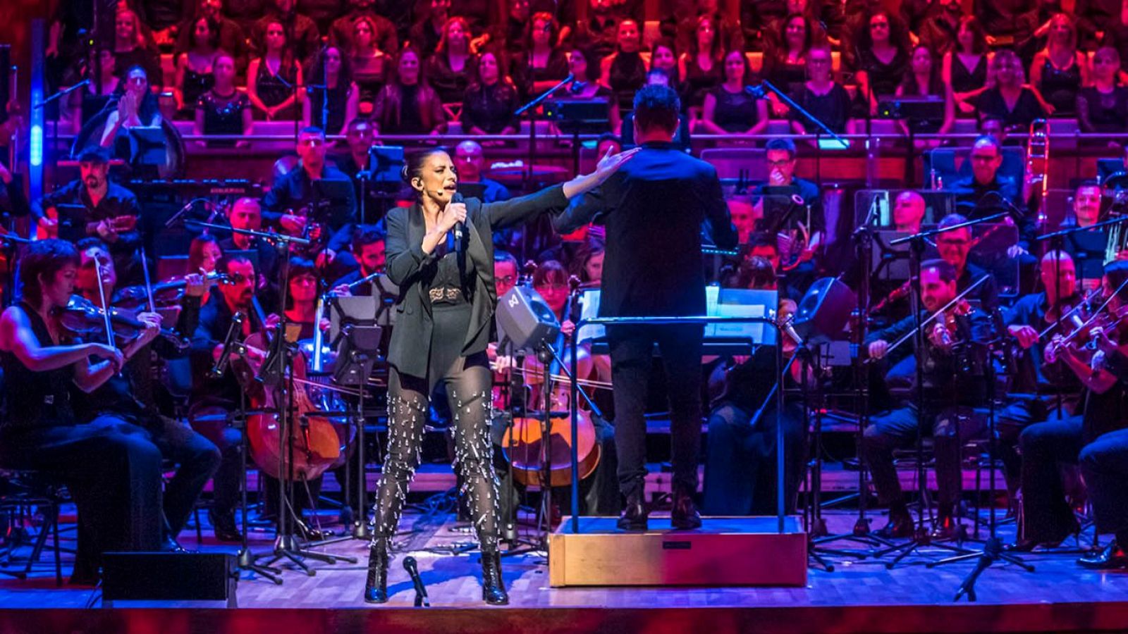 María Peláe canta "Que vengan a por mí" en el concierto 'Lo que soy'