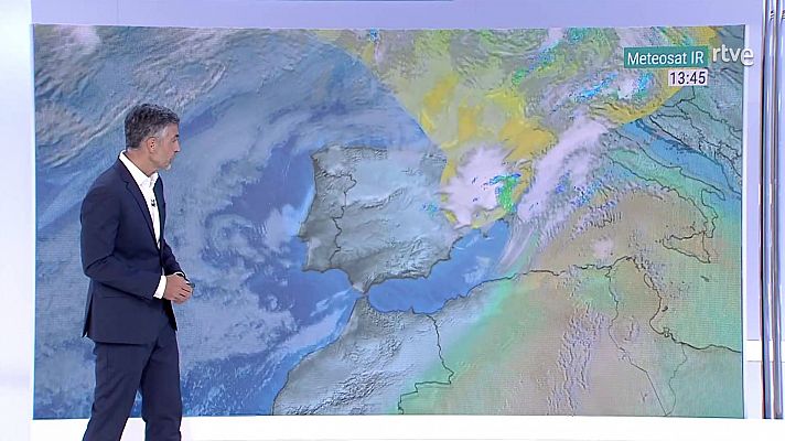 Intervalos de viento fuerte en Ampurdán y zonas expuestas de Canarias.